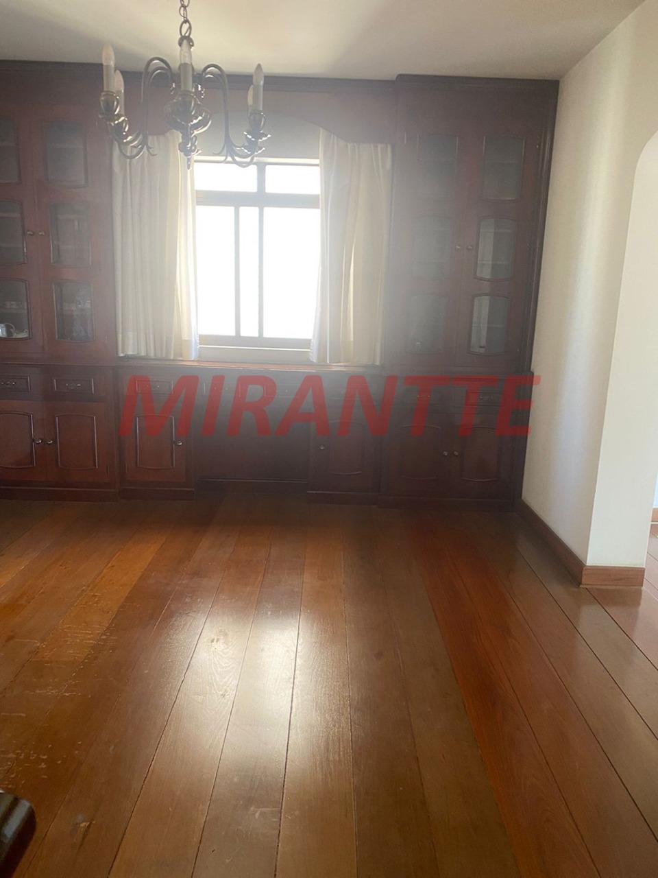 Apartamento de 260m² com 4 quartos em Santana