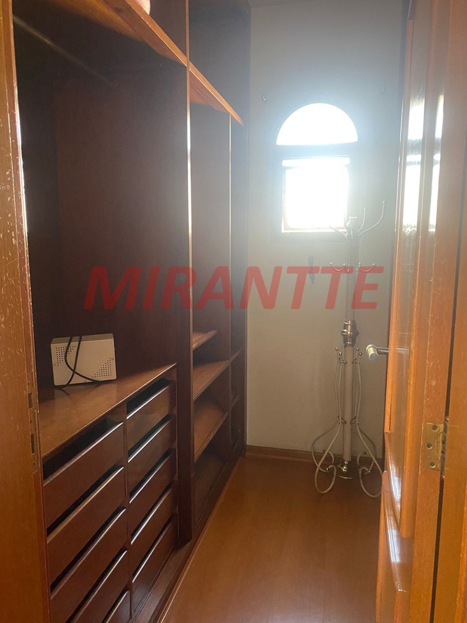 Apartamento de 260m² com 4 quartos em Santana