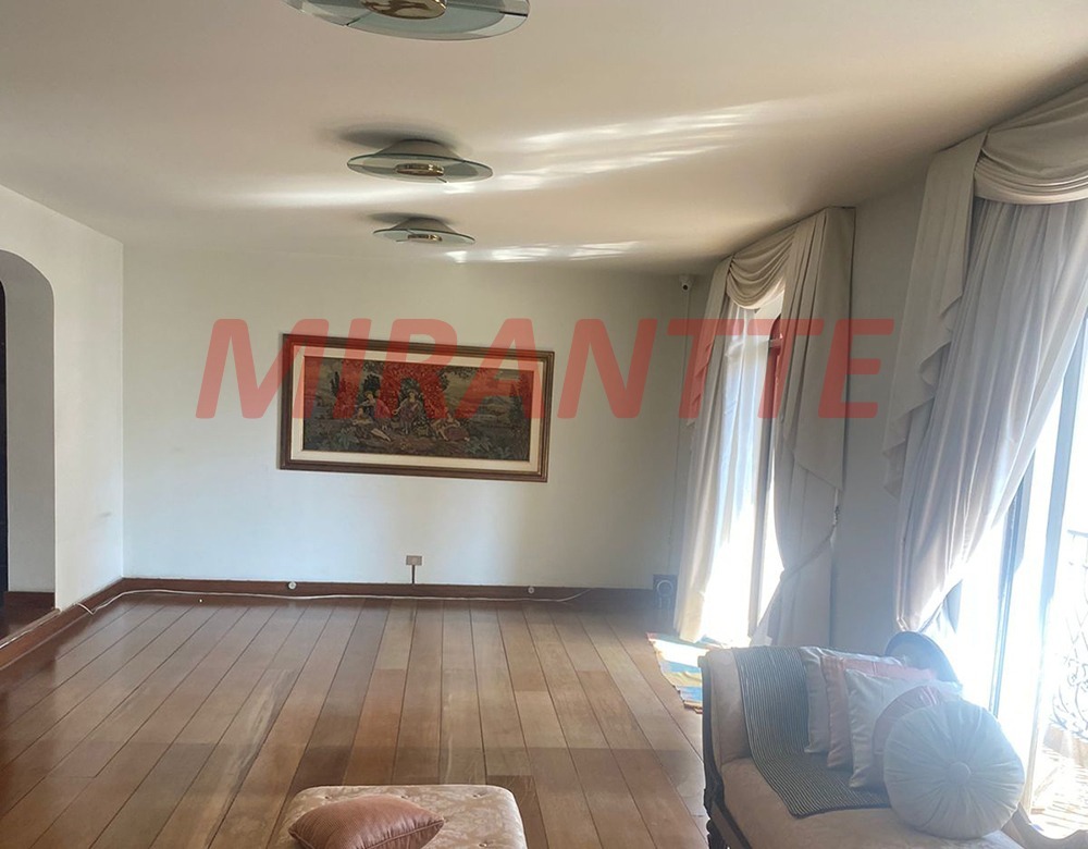 Apartamento de 260m² com 4 quartos em Santana
