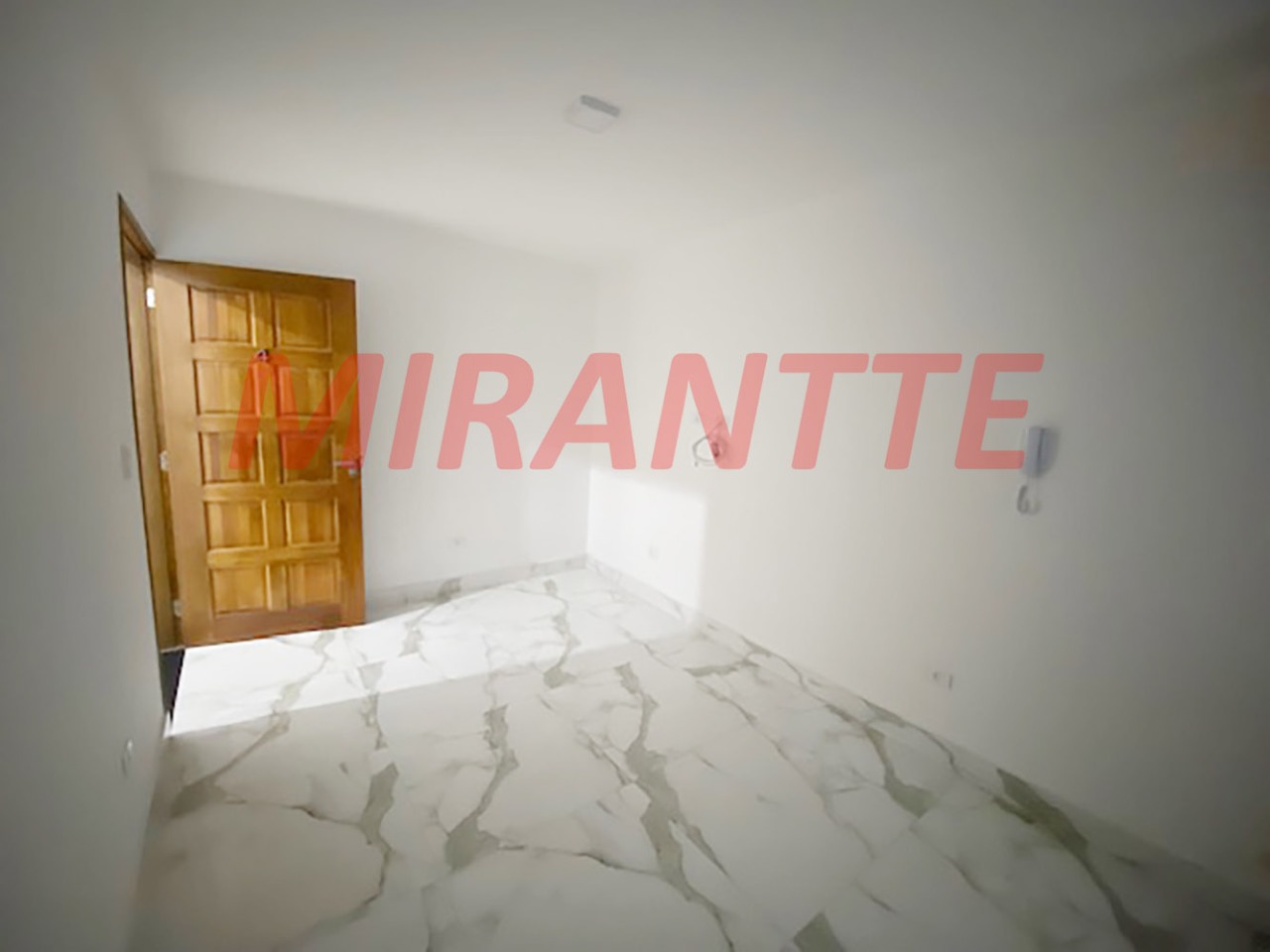 Cond. fechado de 35m² com 1 quartos em Vila Roque