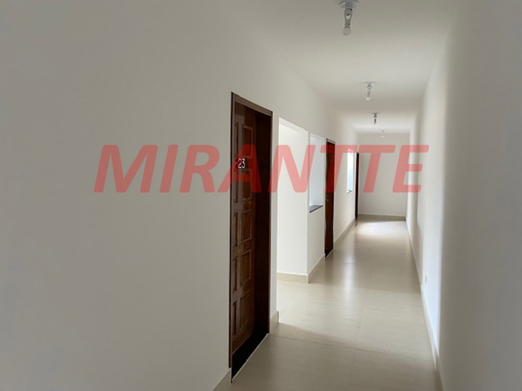 Cond. fechado de 35m² com 1 quartos em Vila Roque