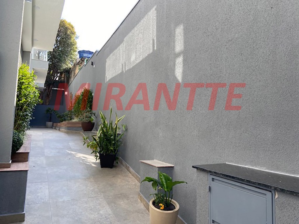 Cond. fechado de 35m² com 1 quartos em Vila Roque