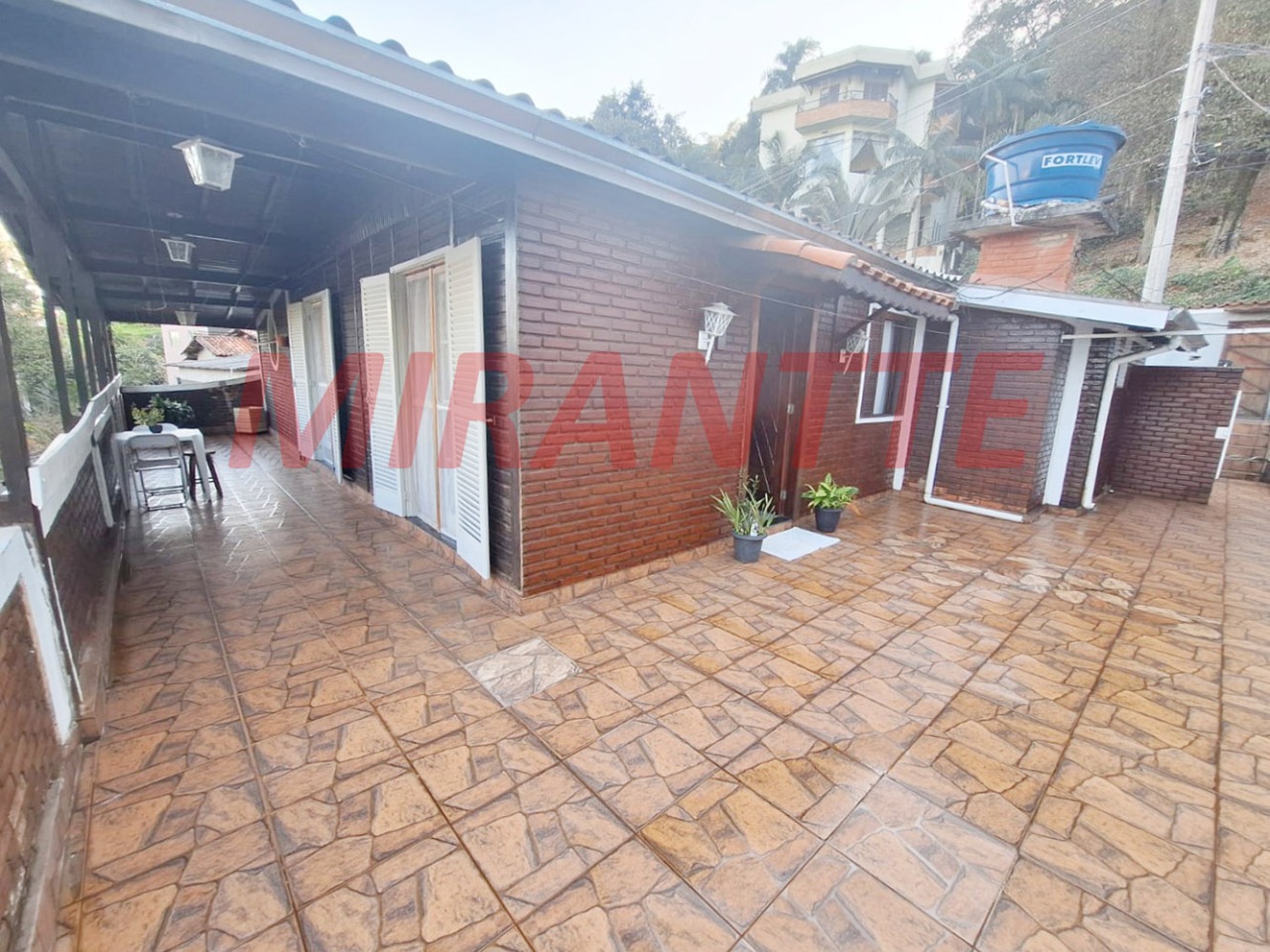 Casa terrea de 310m² com 4 quartos em Horto Florestal