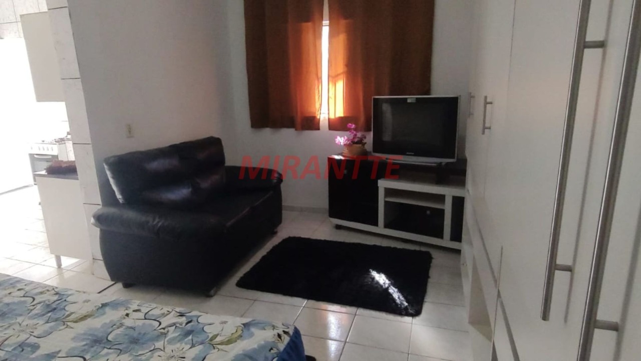 Sobrado de 300m² com 15 quartos em Vila Zat