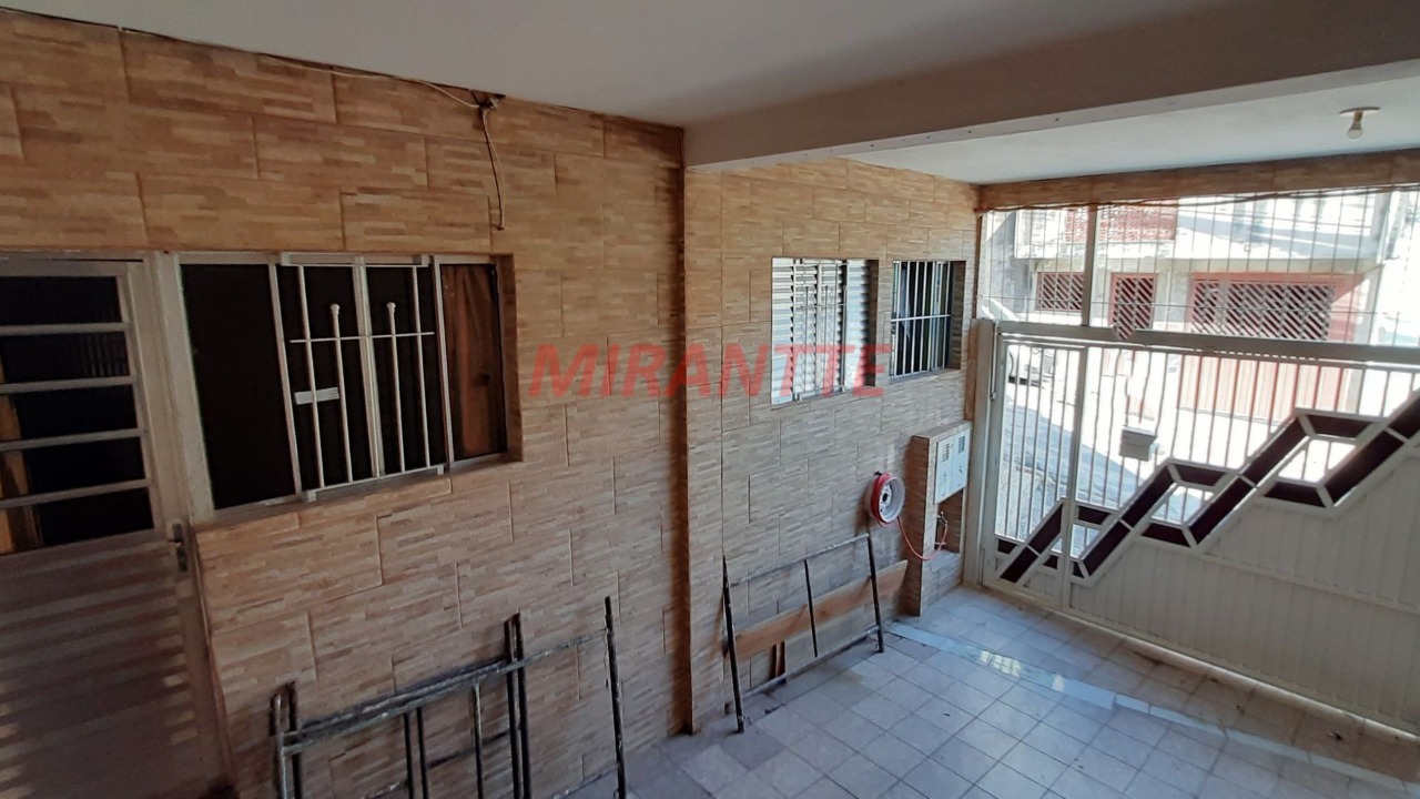 Sobrado de 300m² com 15 quartos em Vila Zat