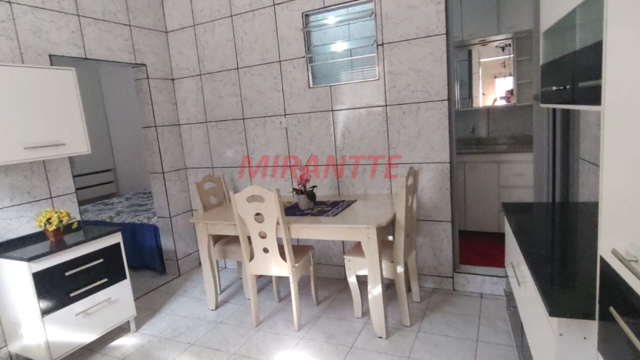 Sobrado de 300m² com 15 quartos em Vila Zat