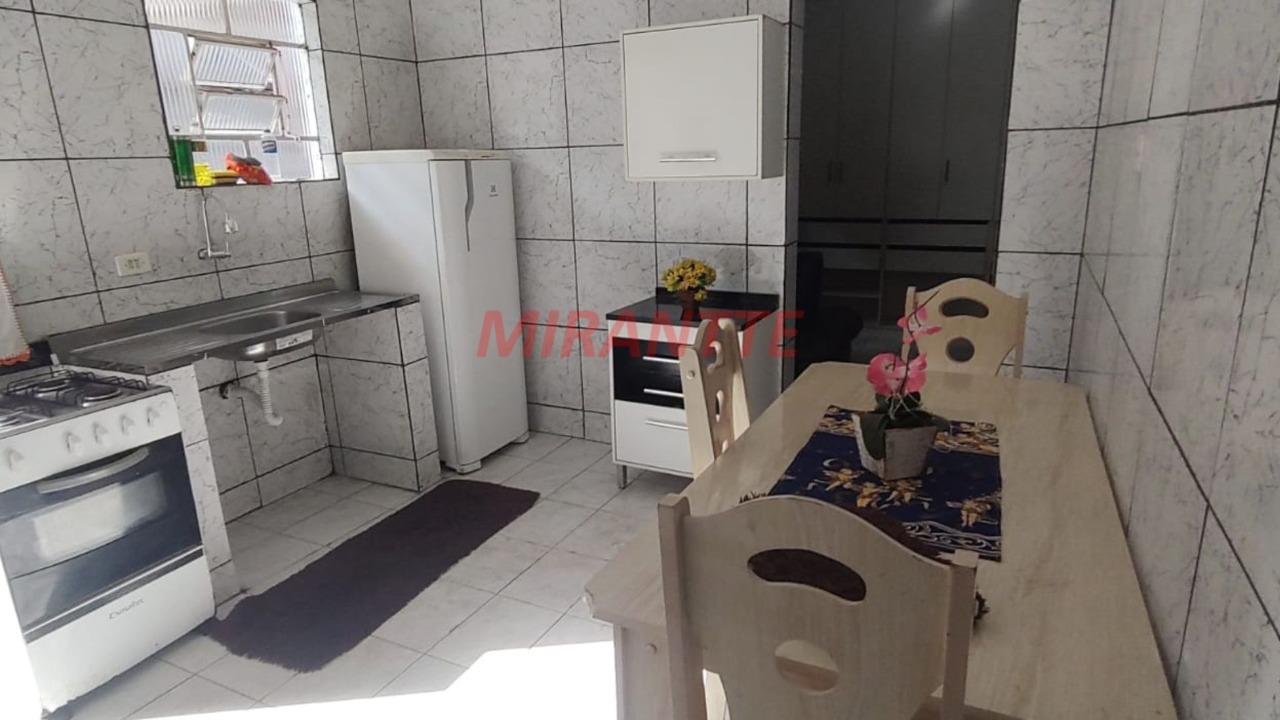Sobrado de 300m² com 15 quartos em Vila Zat