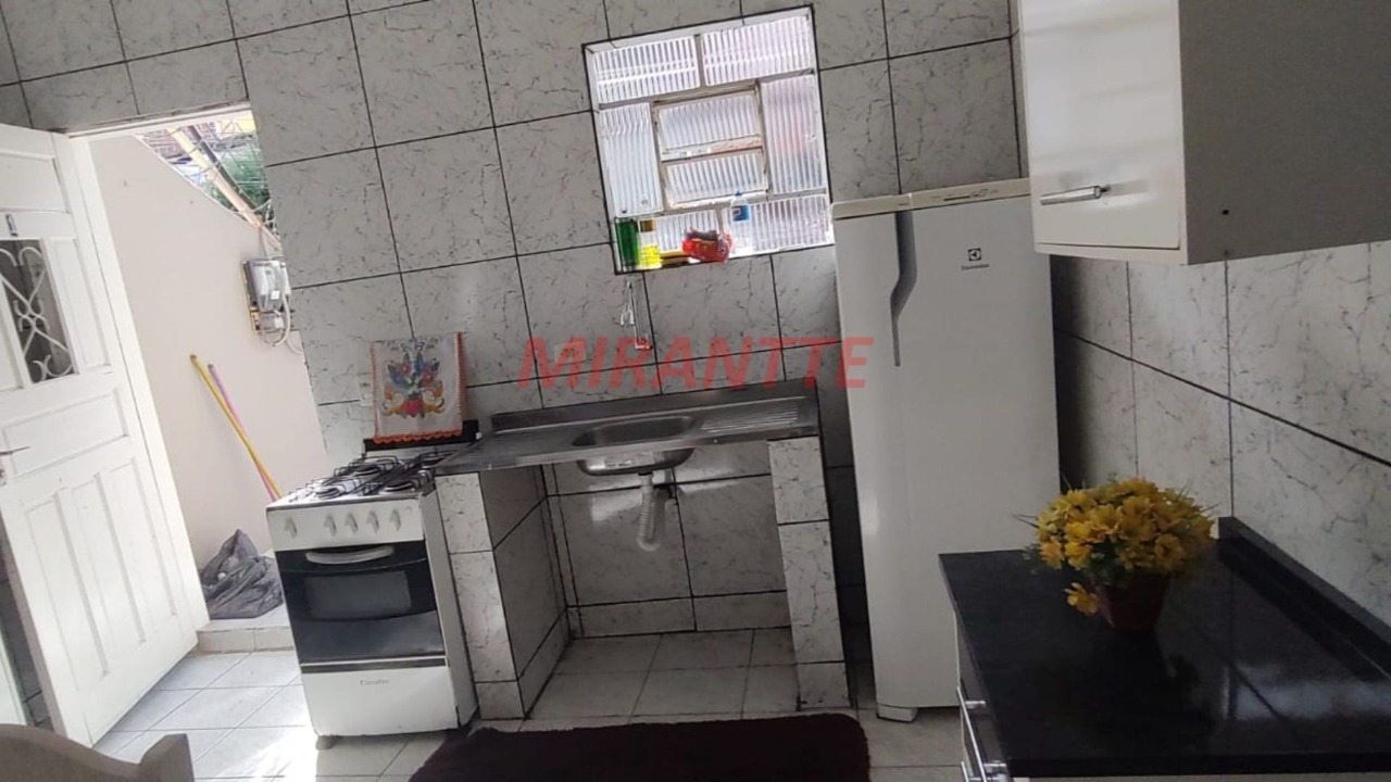 Sobrado de 300m² com 15 quartos em Vila Zat