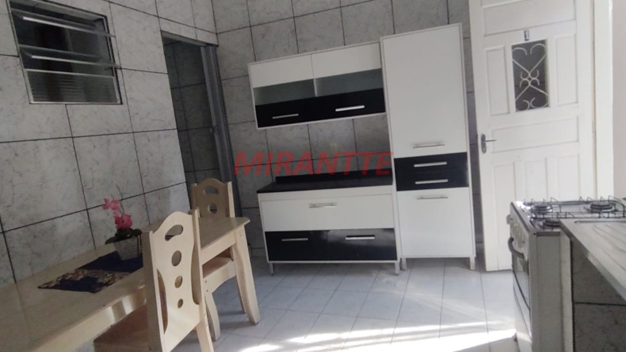 Sobrado de 300m² com 15 quartos em Vila Zat