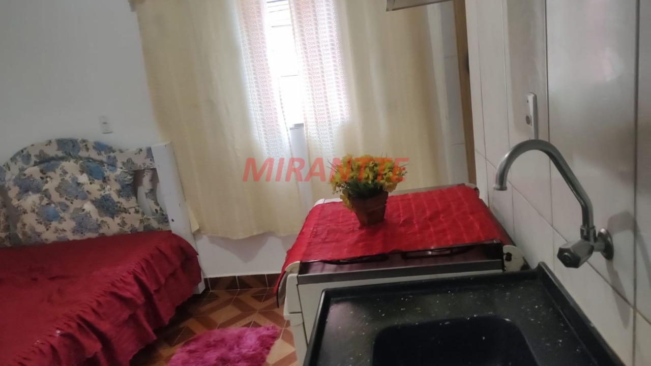 Sobrado de 300m² com 15 quartos em Vila Zat