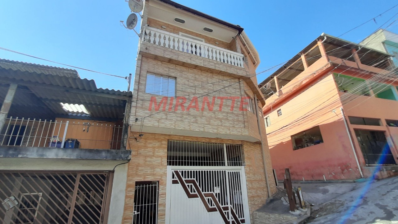 Sobrado de 300m² com 15 quartos em Vila Zat