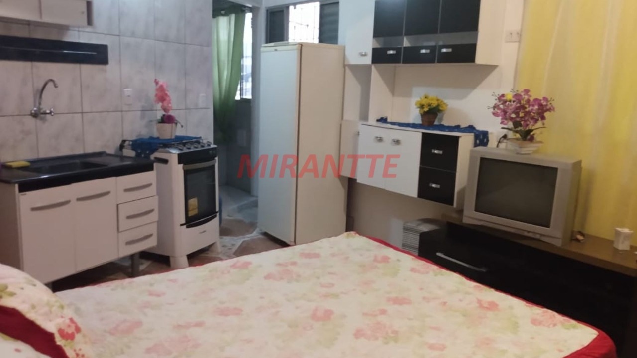 Sobrado de 300m² com 15 quartos em Vila Zat