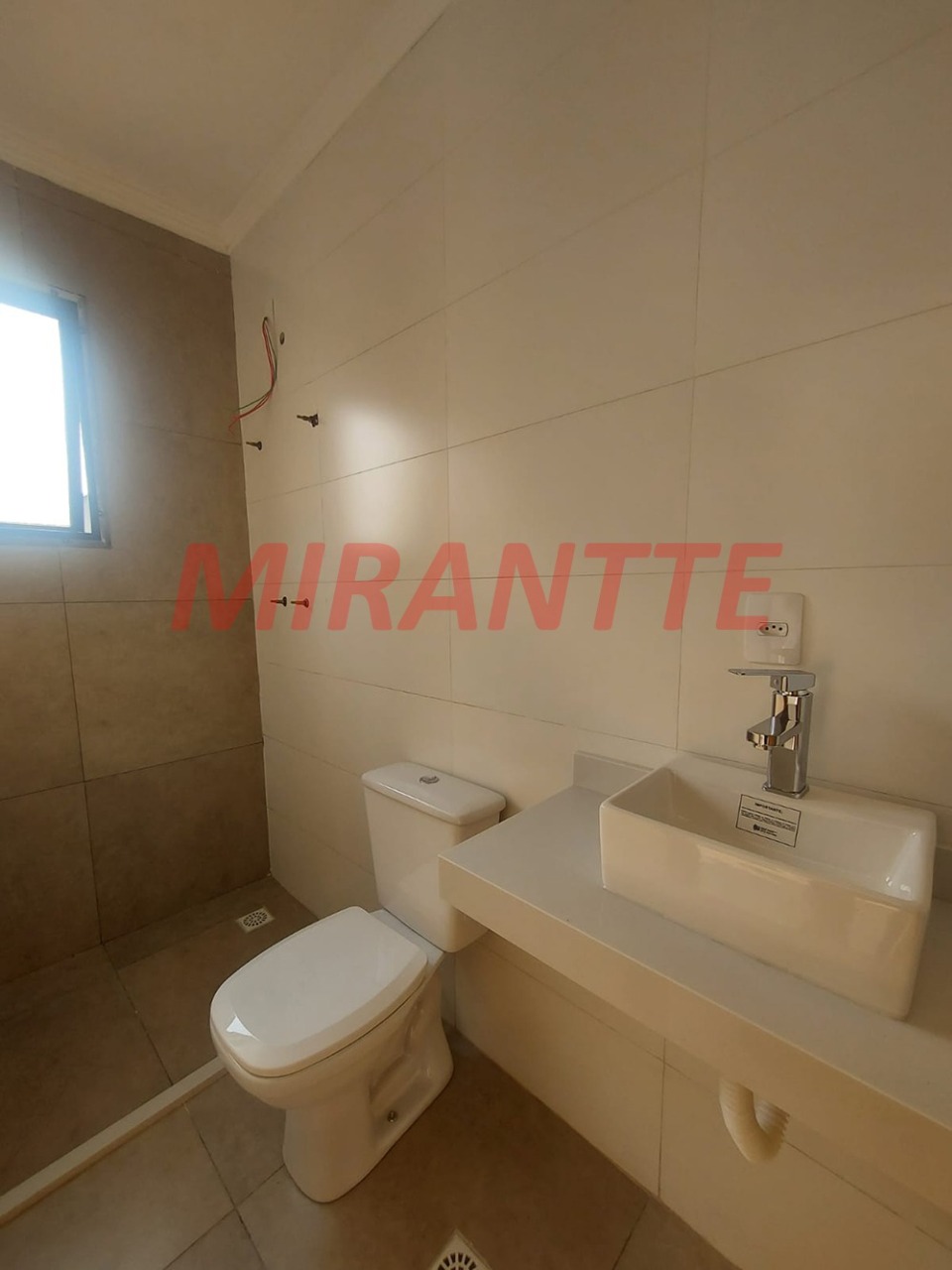 Sobrado de 212m² com 3 quartos em Parada Inglesa