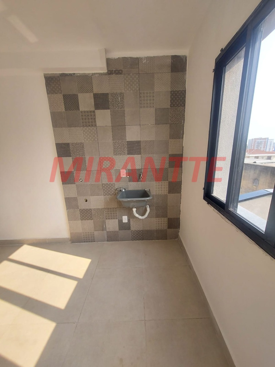 Sobrado de 212m² com 3 quartos em Parada Inglesa