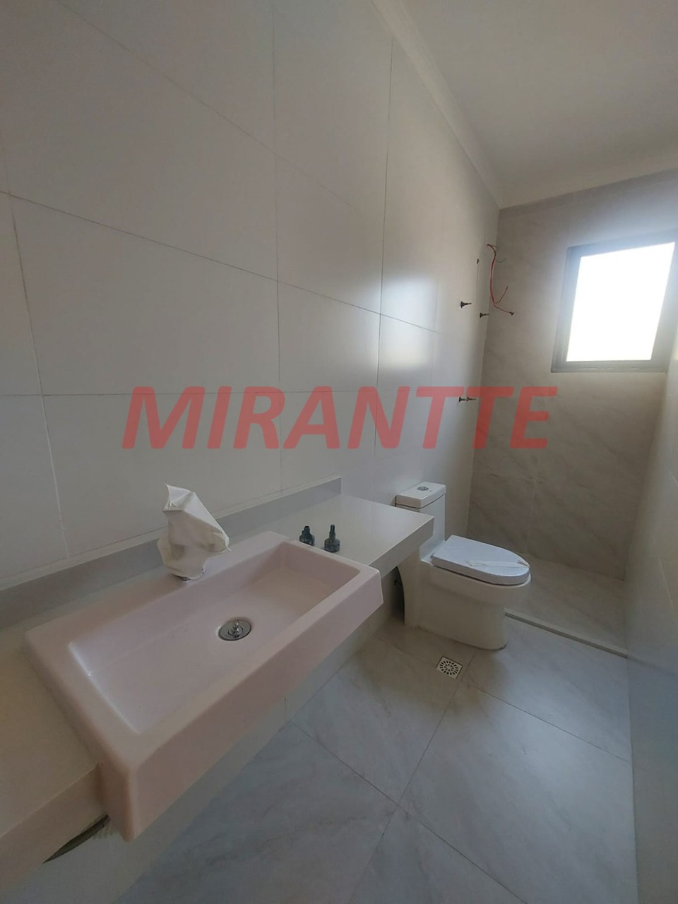 Sobrado de 212m² com 3 quartos em Parada Inglesa