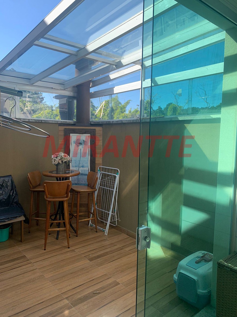 Cond. fechado de 350m² com 4 quartos em Tremembe
