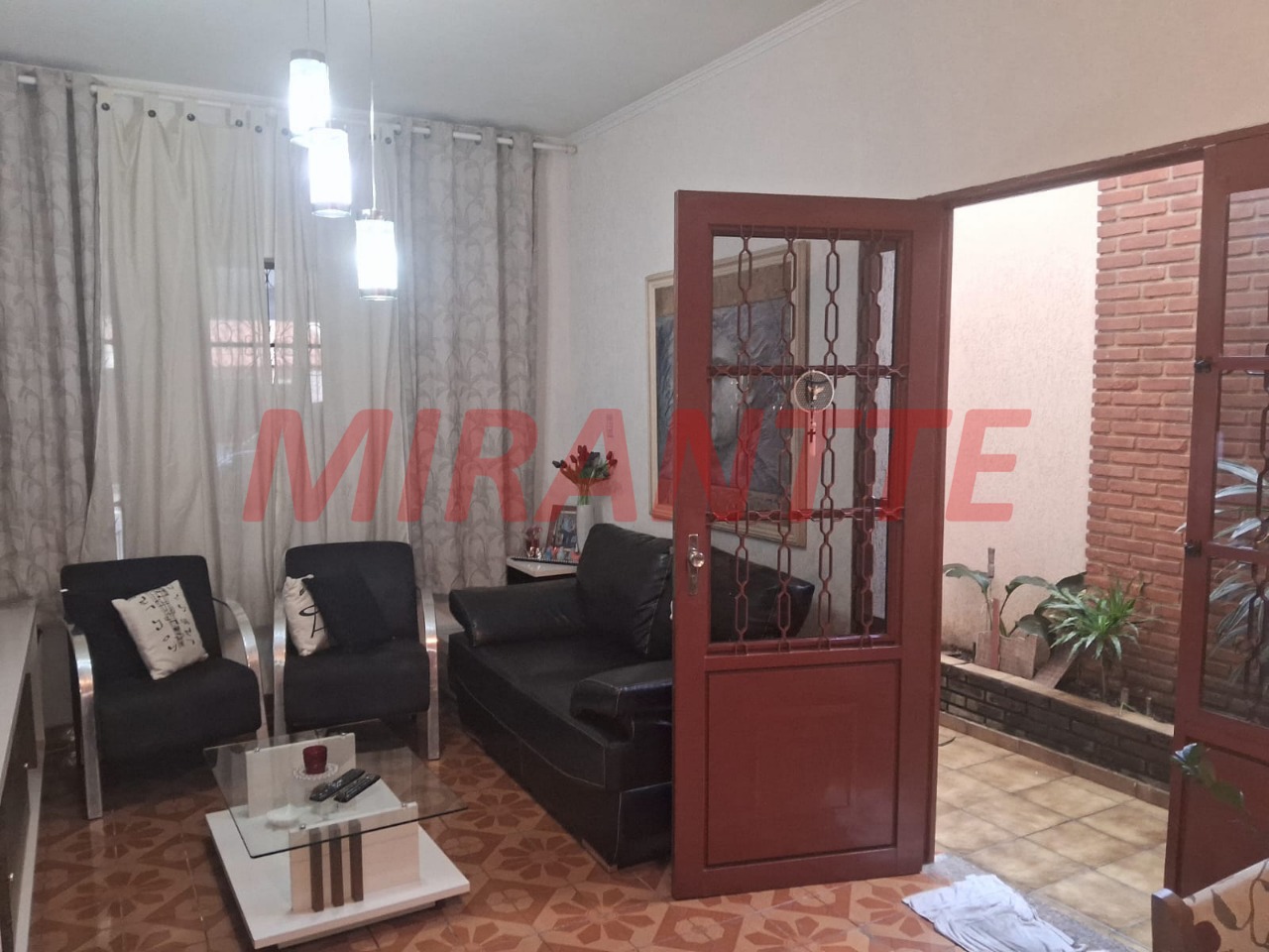 Sobrado de 250m² com 2 quartos em Vila Sirena