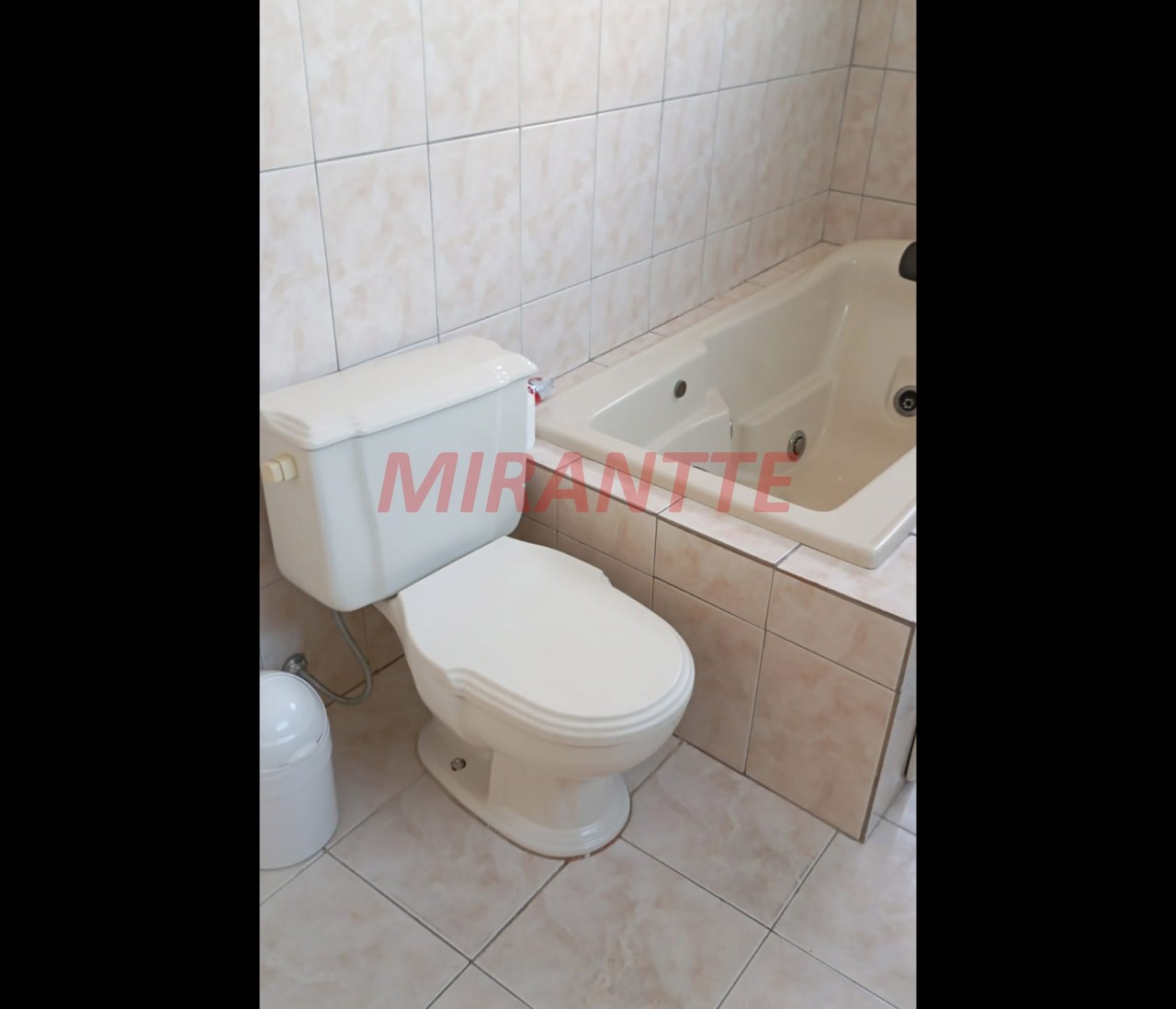 Sobrado de 240m² com 12 quartos em Cambuci
