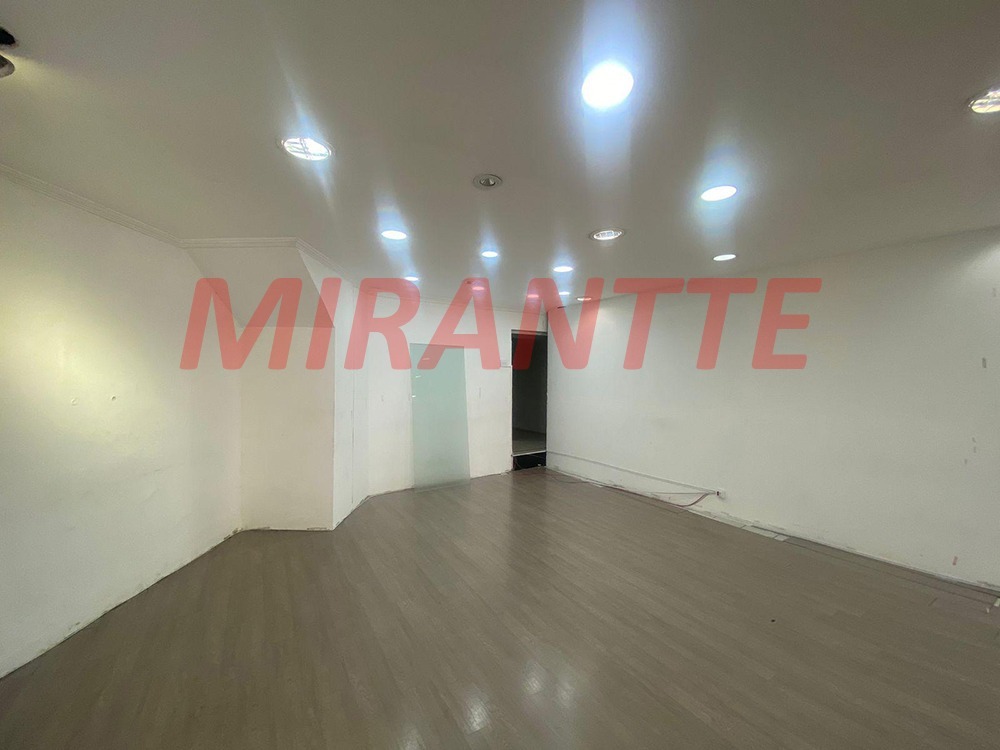 Comercial de 180m² em Santana