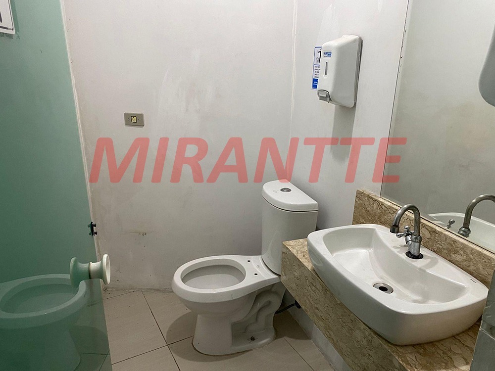 Comercial de 180m² em Santana