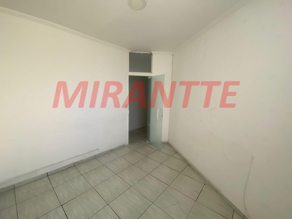 Comercial de 180m² em Santana