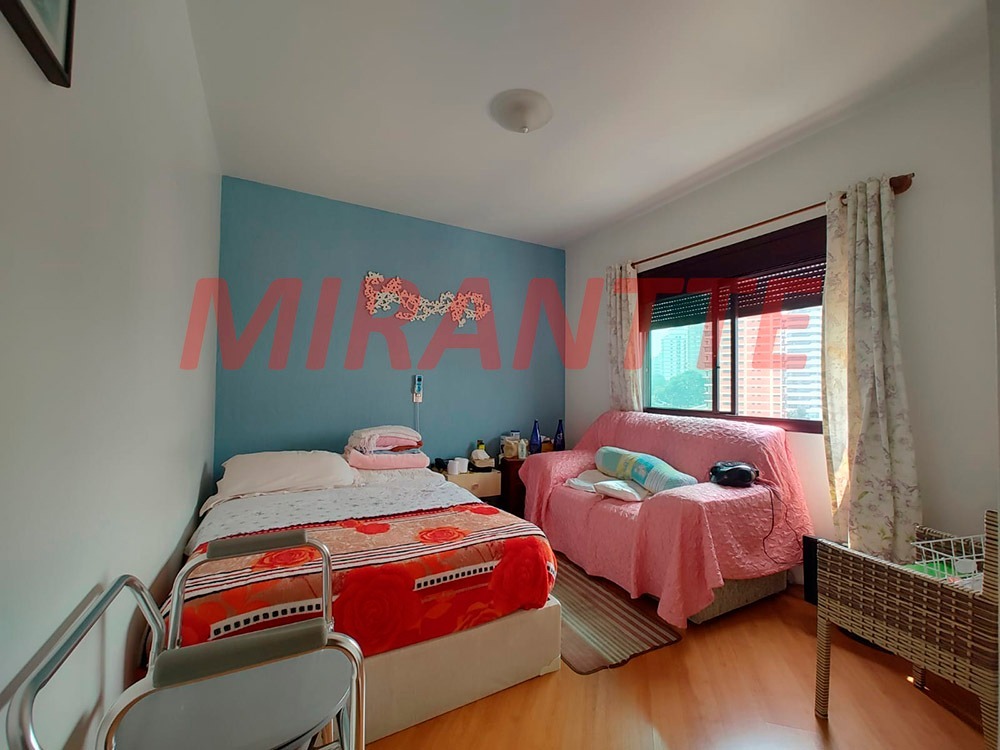 Apartamento de 158m² com 4 quartos em Água Fria
