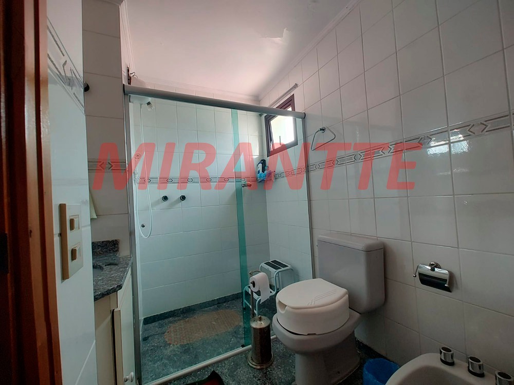 Apartamento de 158m² com 4 quartos em Água Fria
