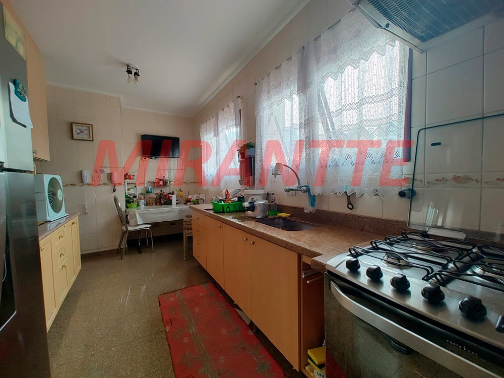 Apartamento de 158m² com 4 quartos em Água Fria
