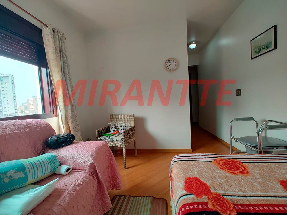 Apartamento de 158m² com 4 quartos em Água Fria