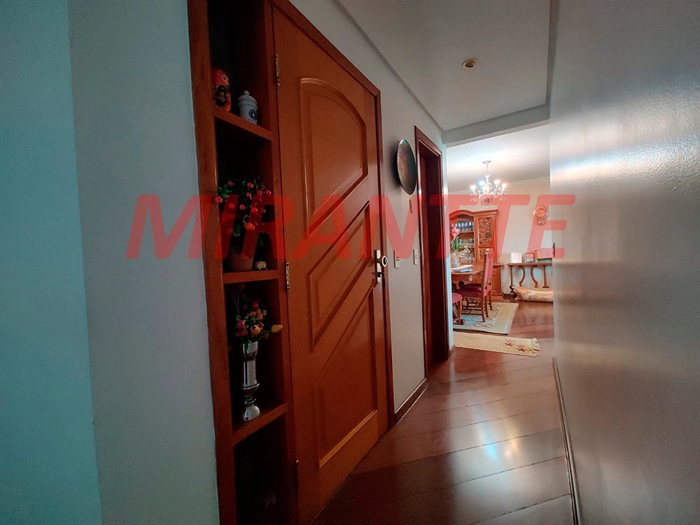 Apartamento de 158m² com 4 quartos em Água Fria