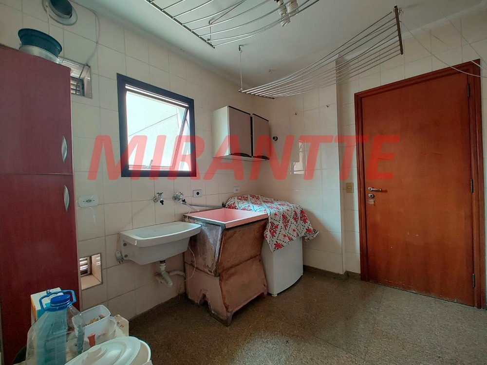 Apartamento de 158m² com 4 quartos em Água Fria
