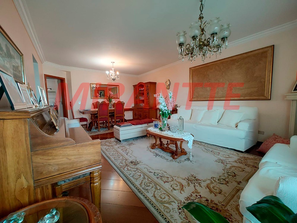 Apartamento de 158m² com 4 quartos em Água Fria