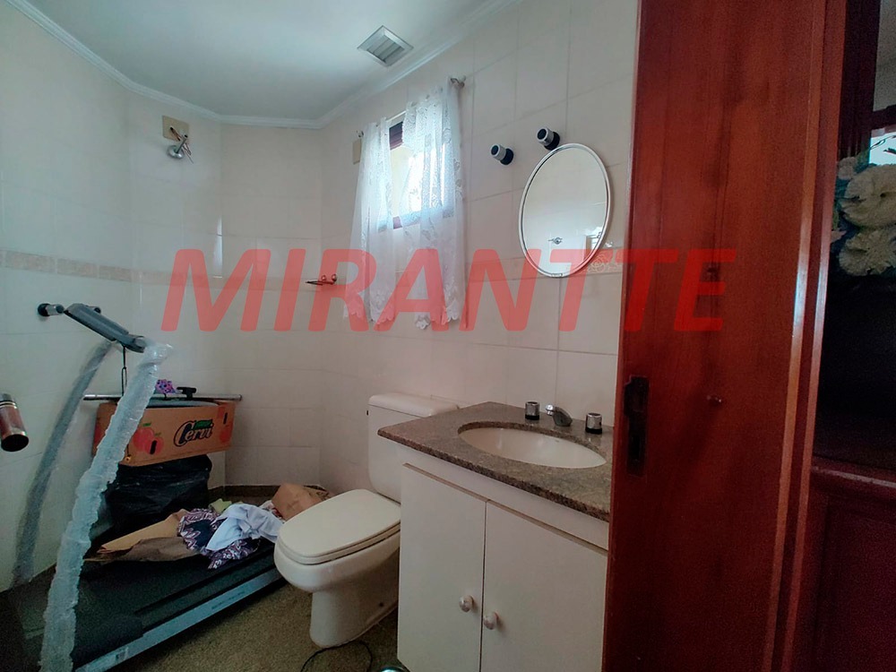 Apartamento de 158m² com 4 quartos em Água Fria