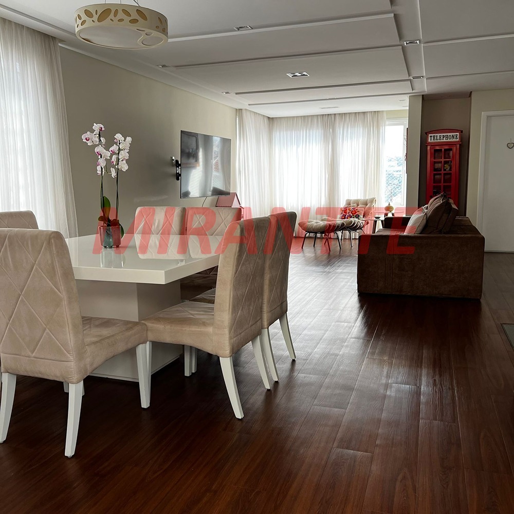 Casa terrea de 494m² com 3 quartos em Santana