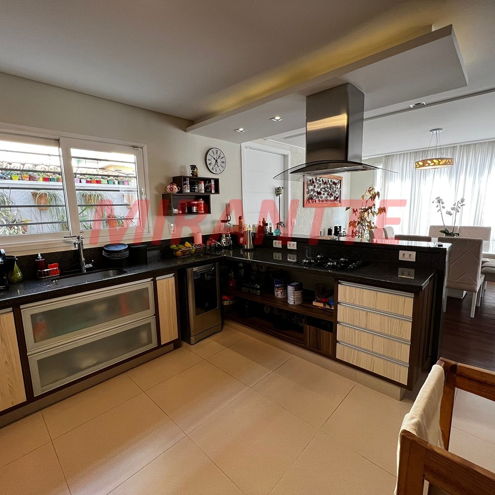 Casa terrea de 494m² com 3 quartos em Santana