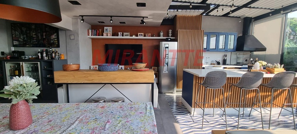 Apartamento de 165m² com 3 quartos em Santa Teresinha