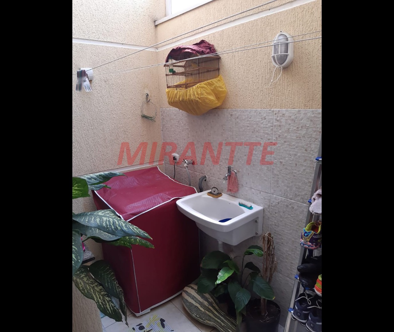 Cond. fechado de 70m² com 2 quartos em Vila Gustavo