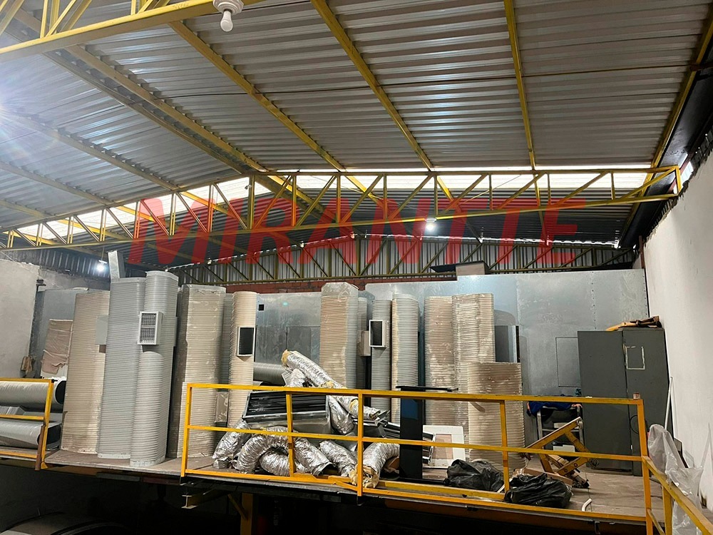 Galpao de 250m² em Parque Casa De Pedra