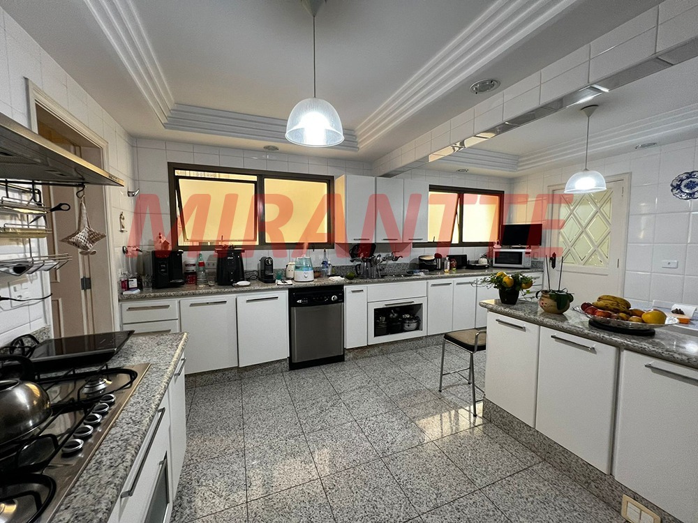 Apartamento de 329m² com 4 quartos em Santana