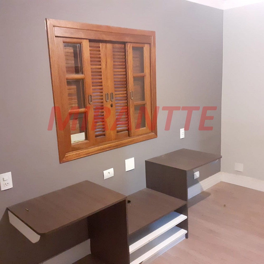 Sobrado de 150m² com 2 quartos em Santa Teresinha