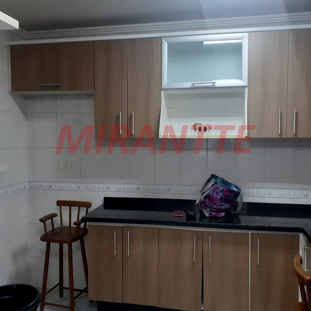 Sobrado de 150m² com 2 quartos em Santa Teresinha