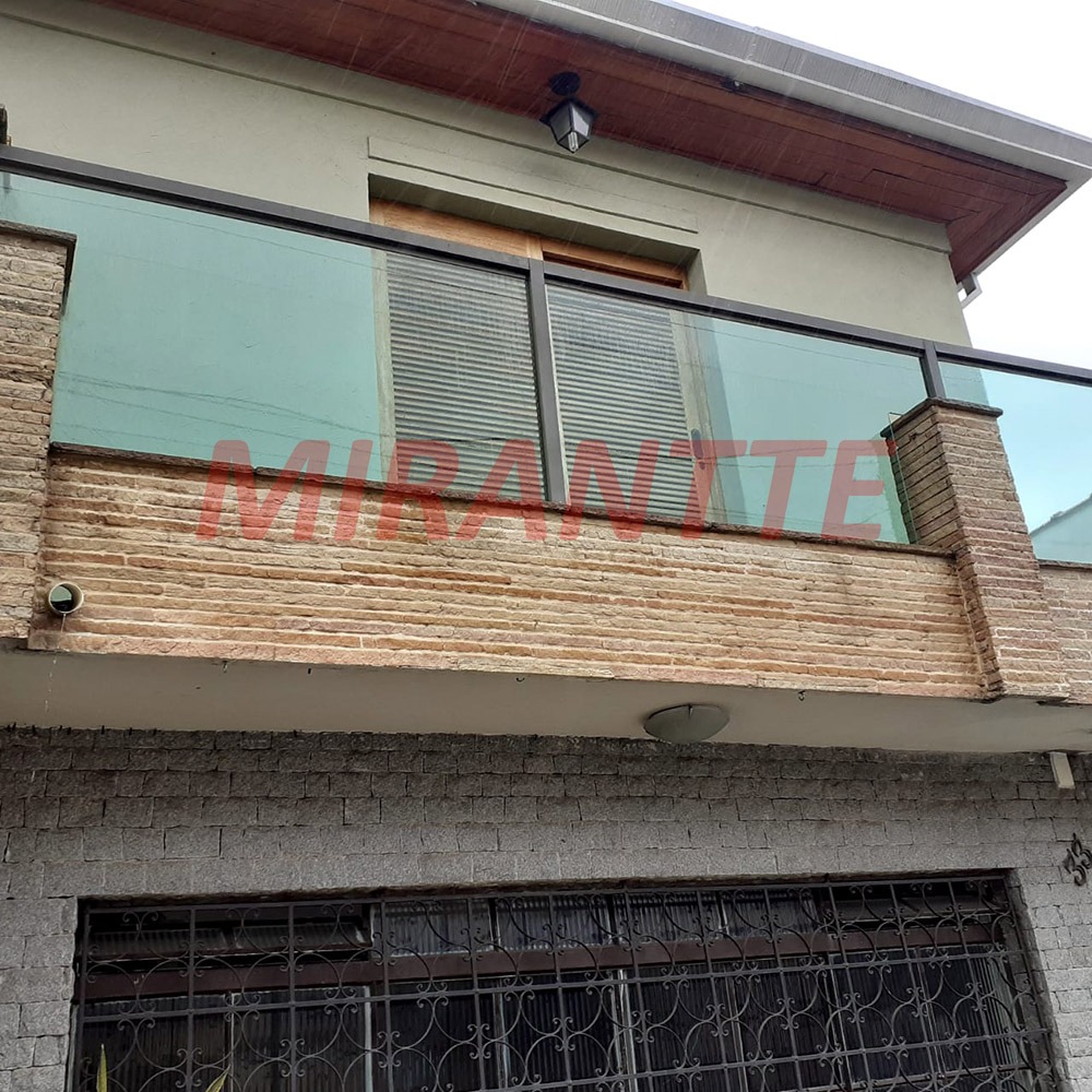 Sobrado de 150m² com 2 quartos em Santa Teresinha