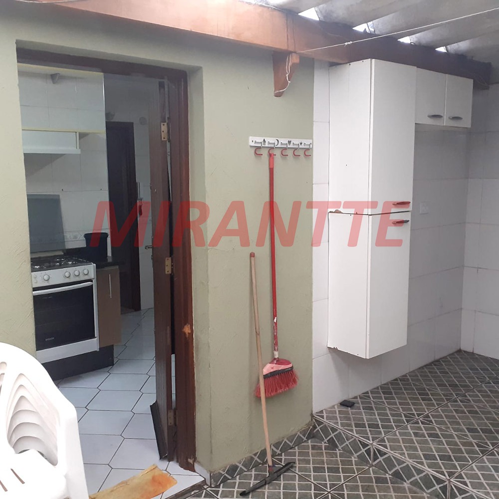 Sobrado de 150m² com 2 quartos em Santa Teresinha