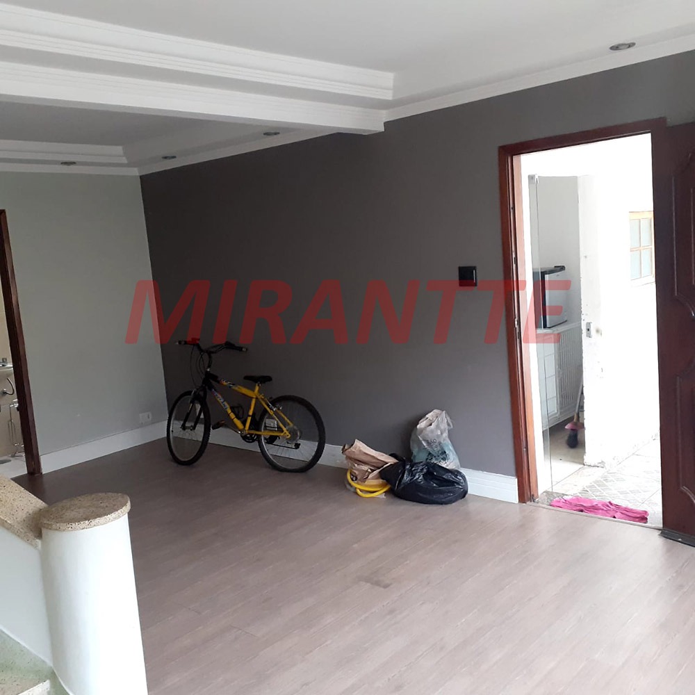 Sobrado de 150m² com 2 quartos em Santa Teresinha