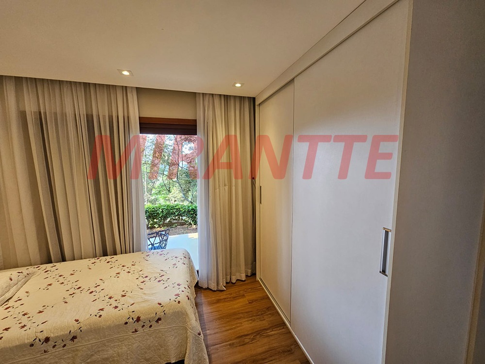 Cond. fechado de 500m² com 5 quartos em Roseira