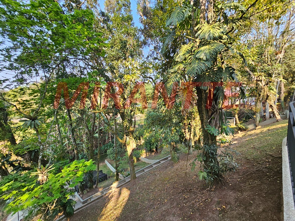 Cond. fechado de 500m² com 5 quartos em Roseira