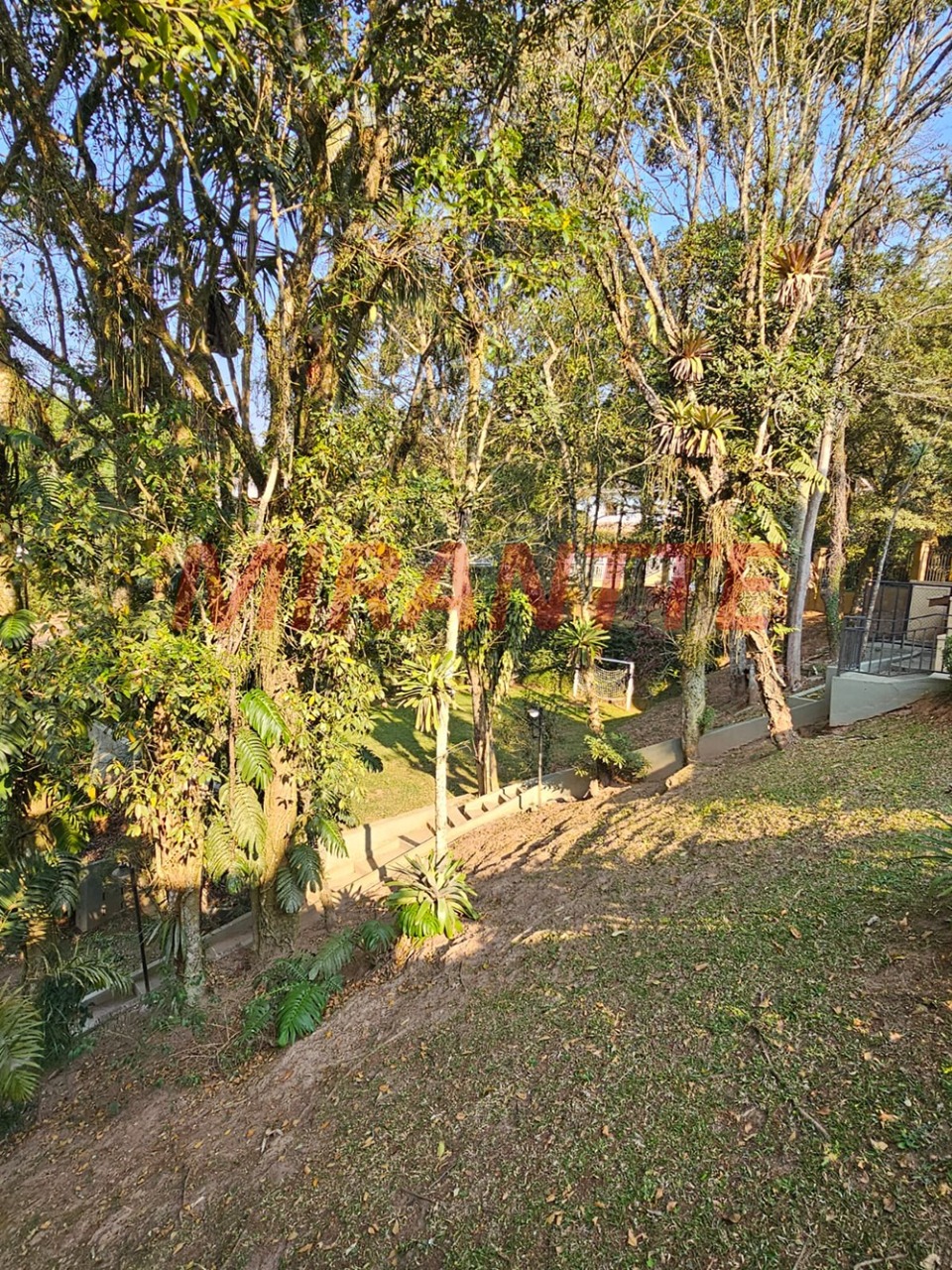 Cond. fechado de 500m² com 5 quartos em Roseira