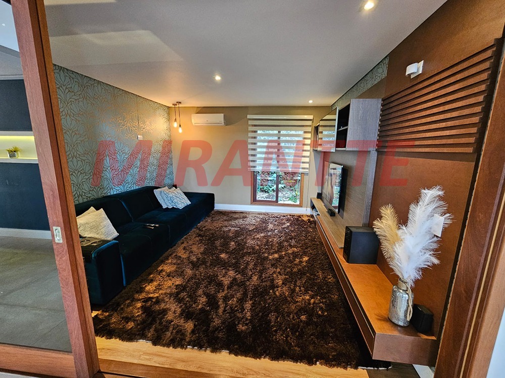 Cond. fechado de 500m² com 5 quartos em Roseira