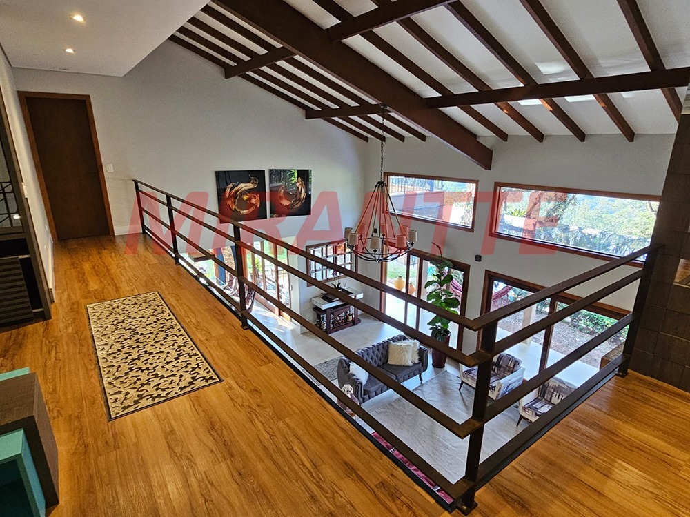 Cond. fechado de 500m² com 5 quartos em Roseira