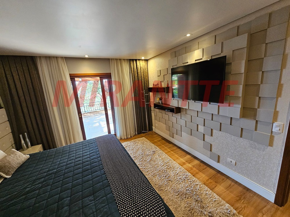 Cond. fechado de 500m² com 5 quartos em Roseira